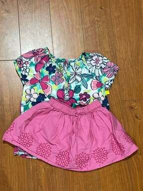 Gymboree Girls (2) Piece set size 4T